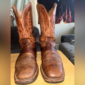 M4090 10 D 26107 Men's Rudy Square Toe Barn Boot by Lucchese